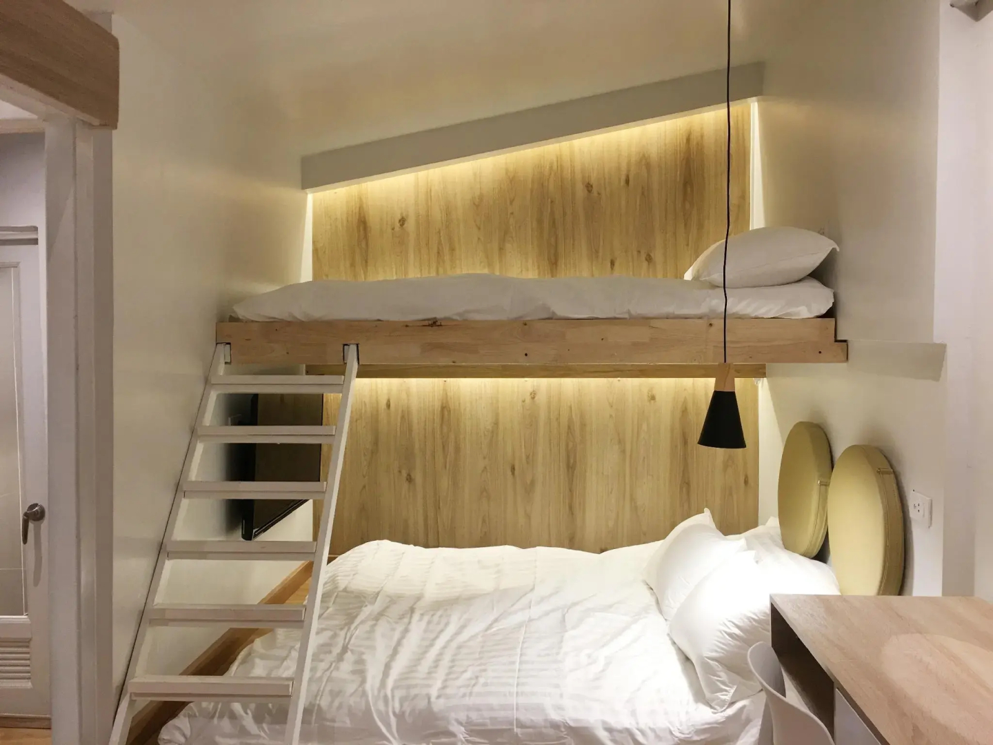 The Goose Cafe & Hostel