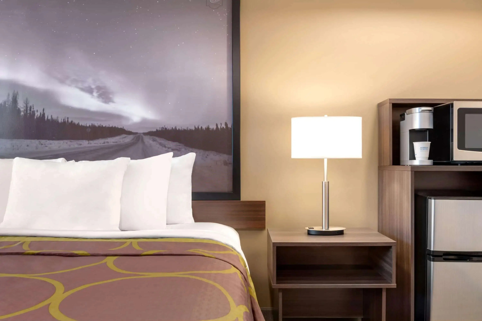 Super 8 by Wyndham Thompson