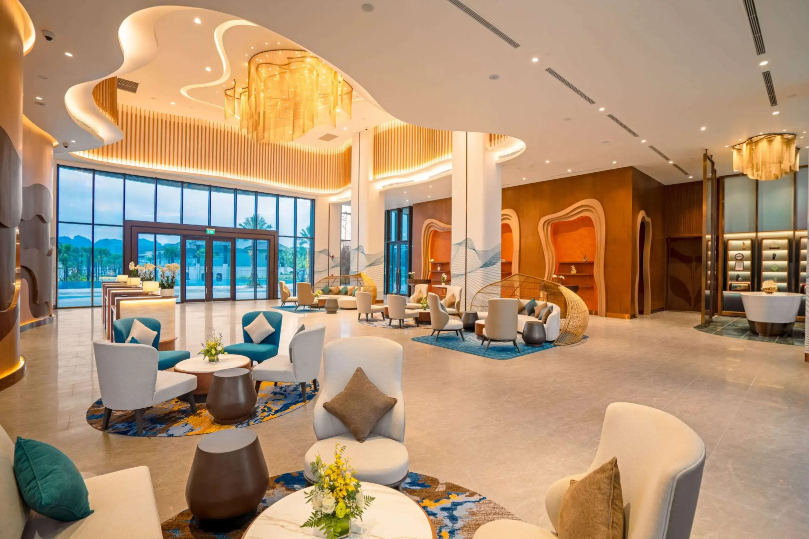 Wyndham Garden Sonasea Van Don