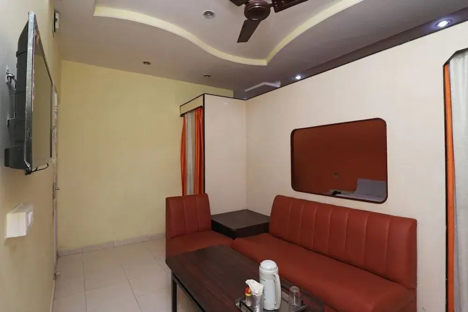 OYO Flagship 37028 Hotel Sheela