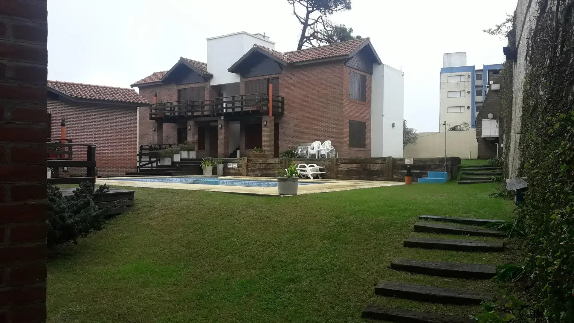 Hotel y Apart De La Plaza