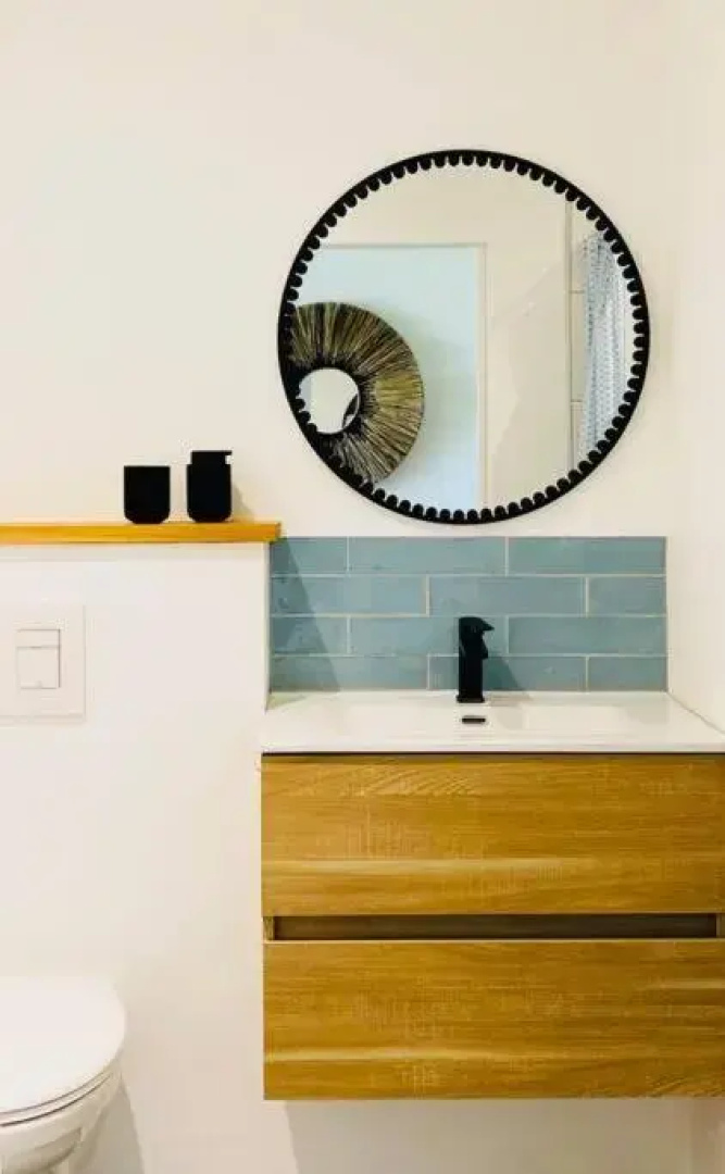 Studio tropical, beautifully renovated, sea view