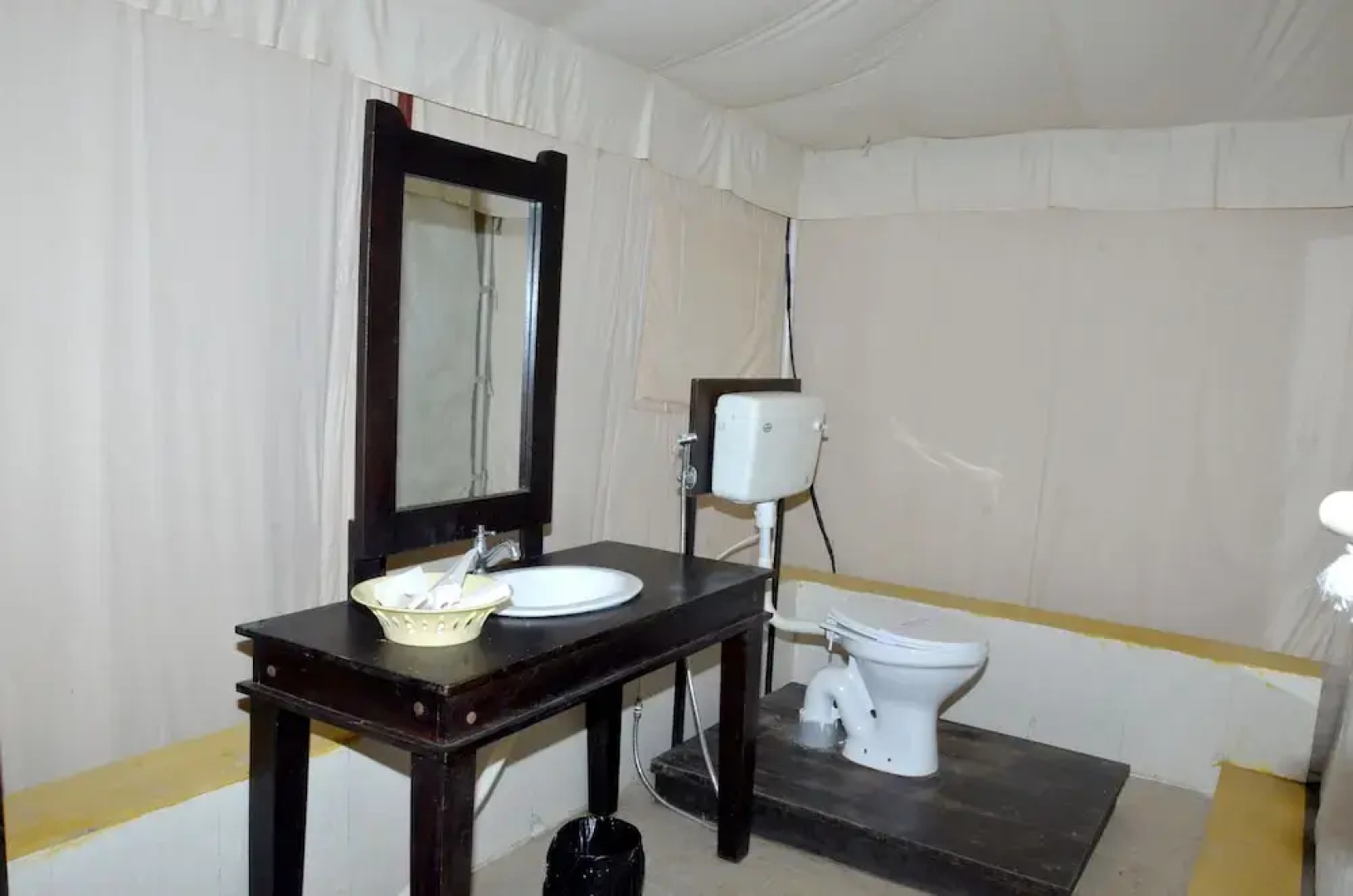 Praveg White Rann Resort Rann Utsav Dhordo