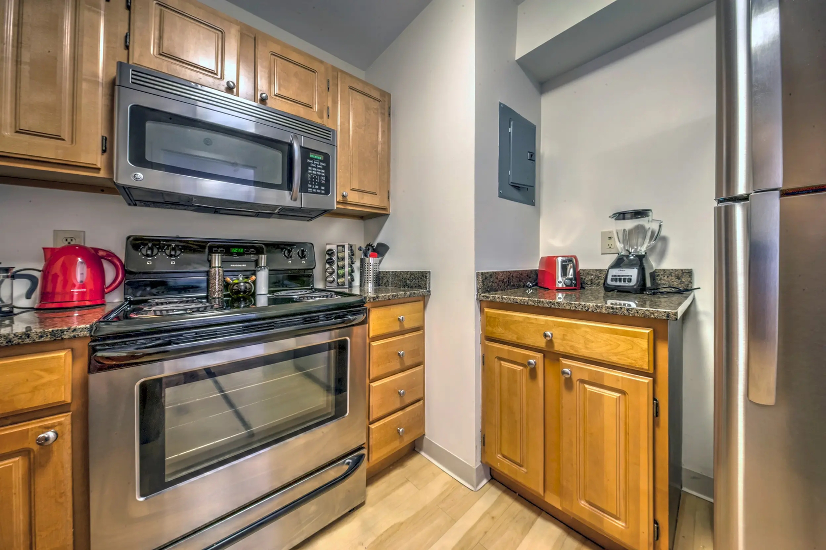 Upscale Apt with everything you need!