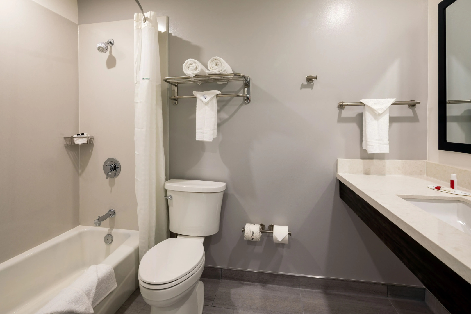 Travelodge by Wyndham LAX