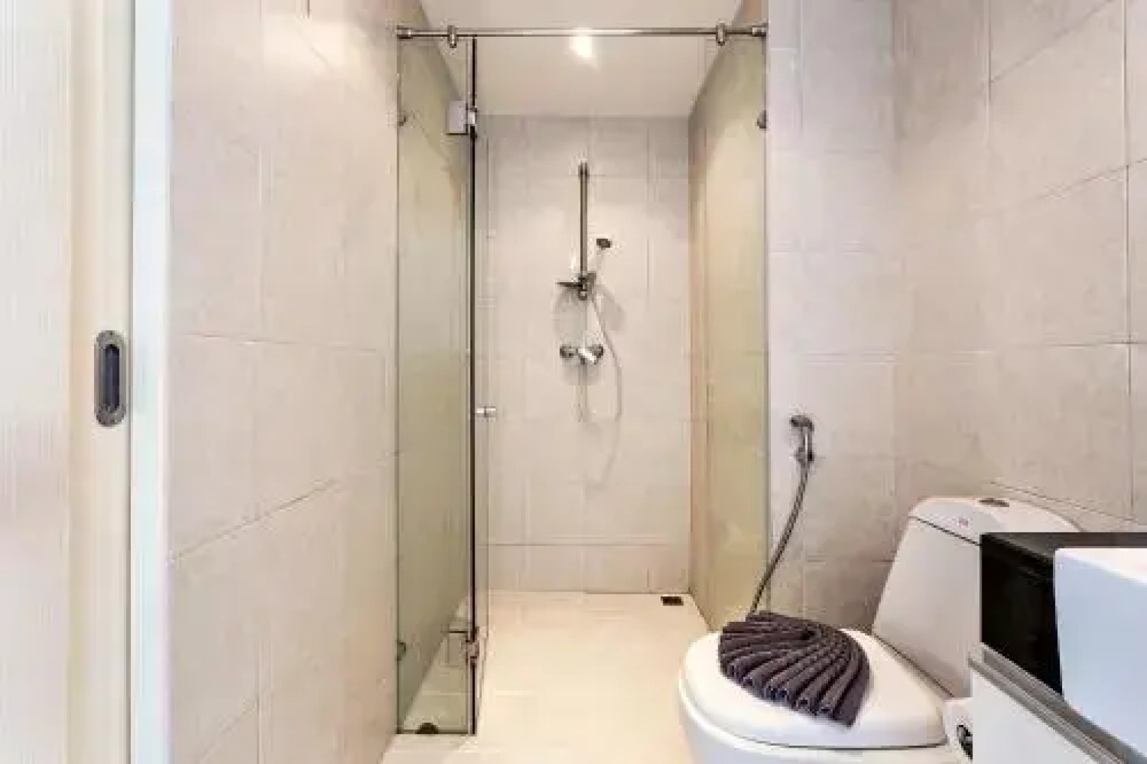 Kata Ocean View Condominium By Lofty