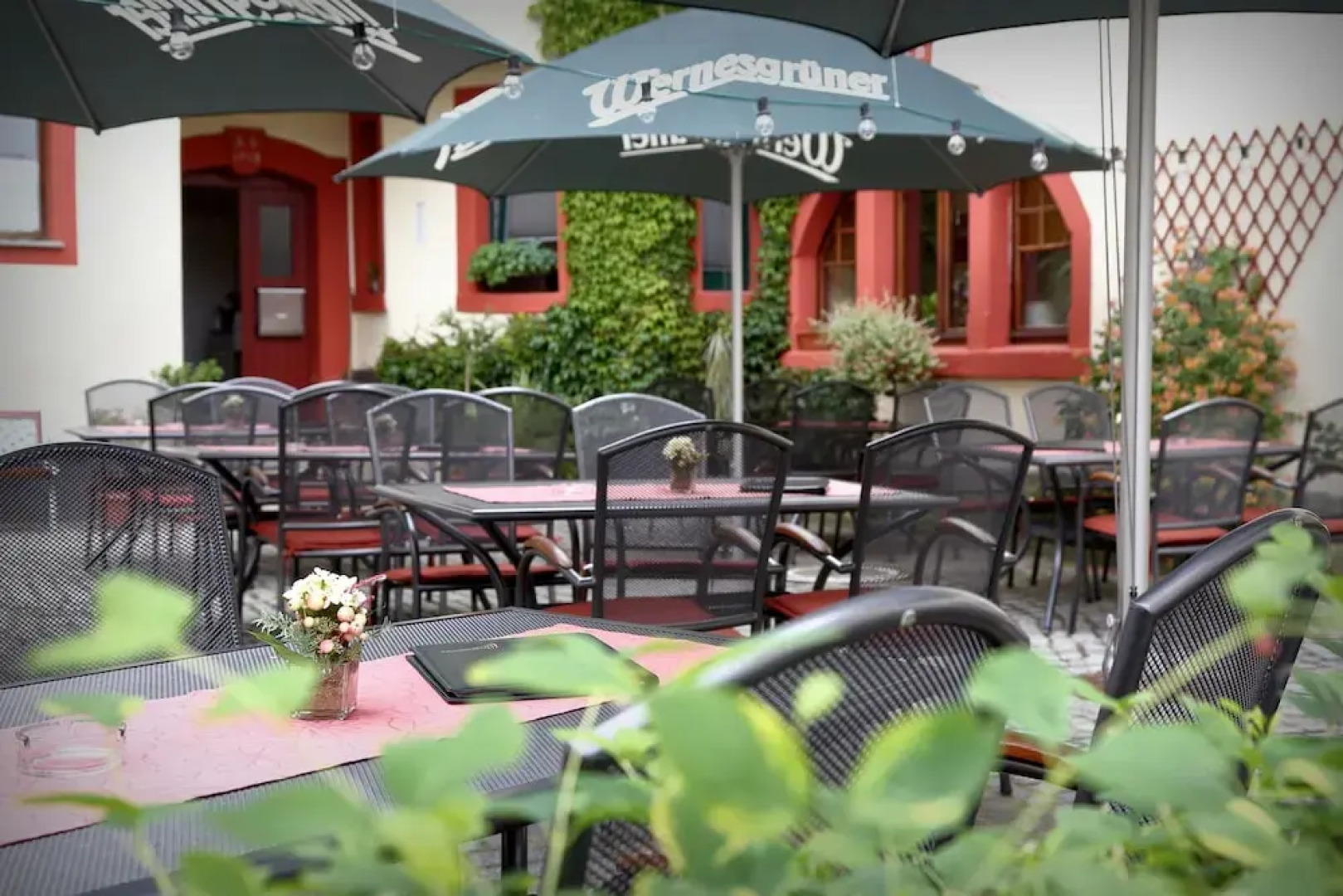 Pension Gasthof und Hotel Roter Hirsch