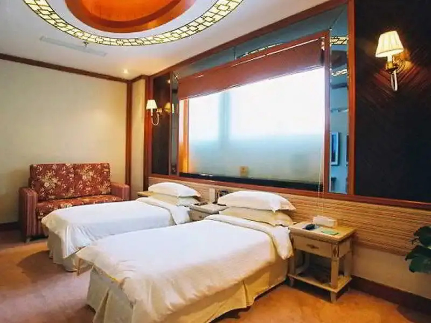 Manhattan Bund Business