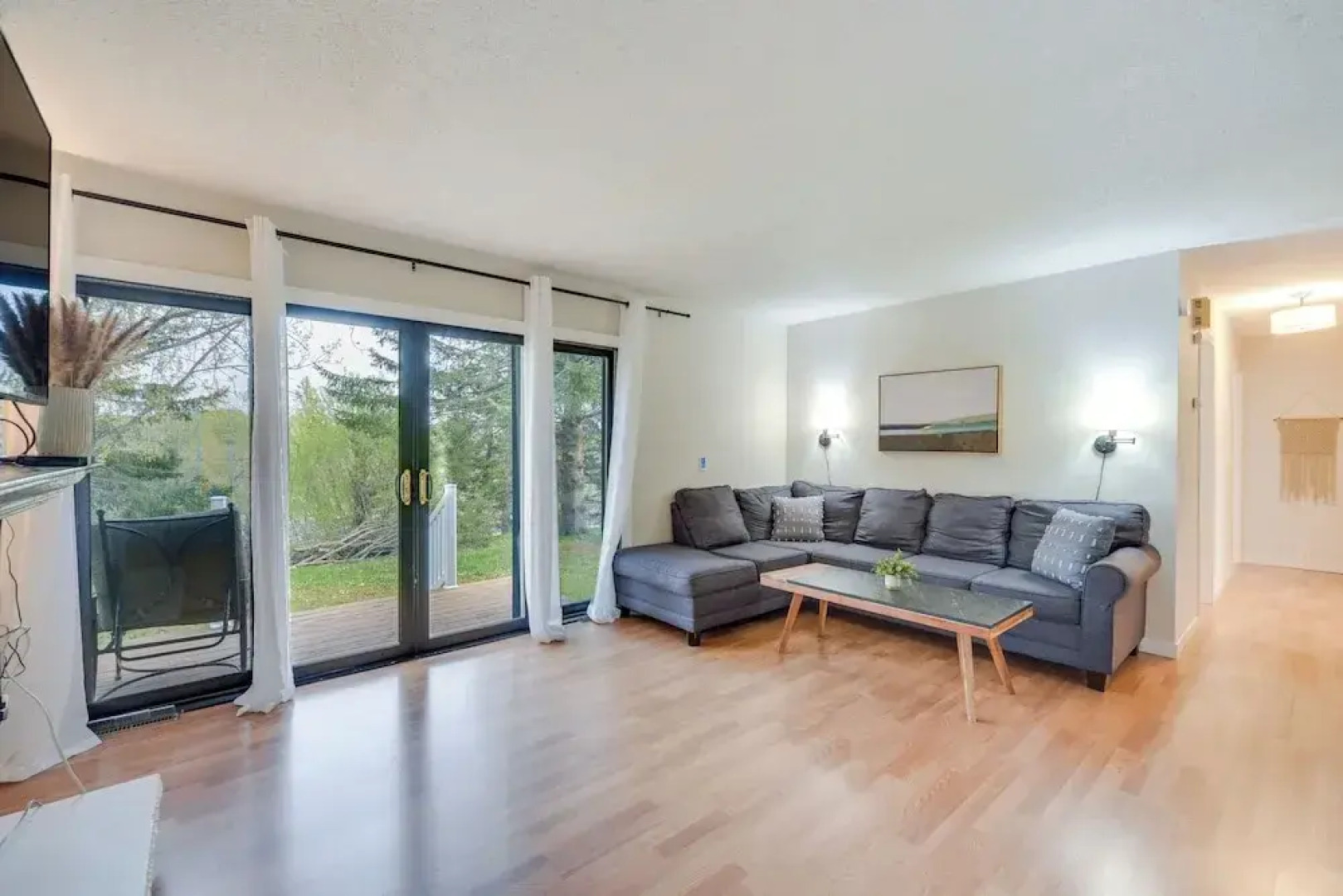 Updated Hermantown Vacation Rental 6 Mi to Duluth!