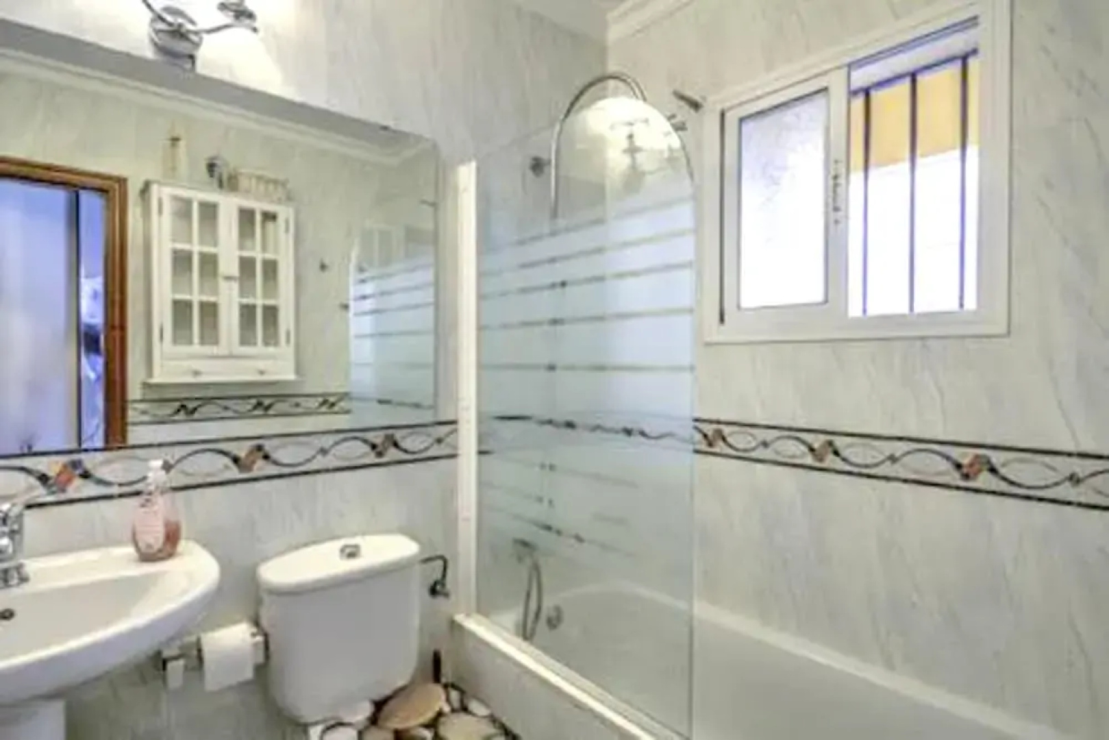 Apartment With one Bedroom in Alcalá de Guadaíra, With Furnished Terrace and Wifi - Near the Beach