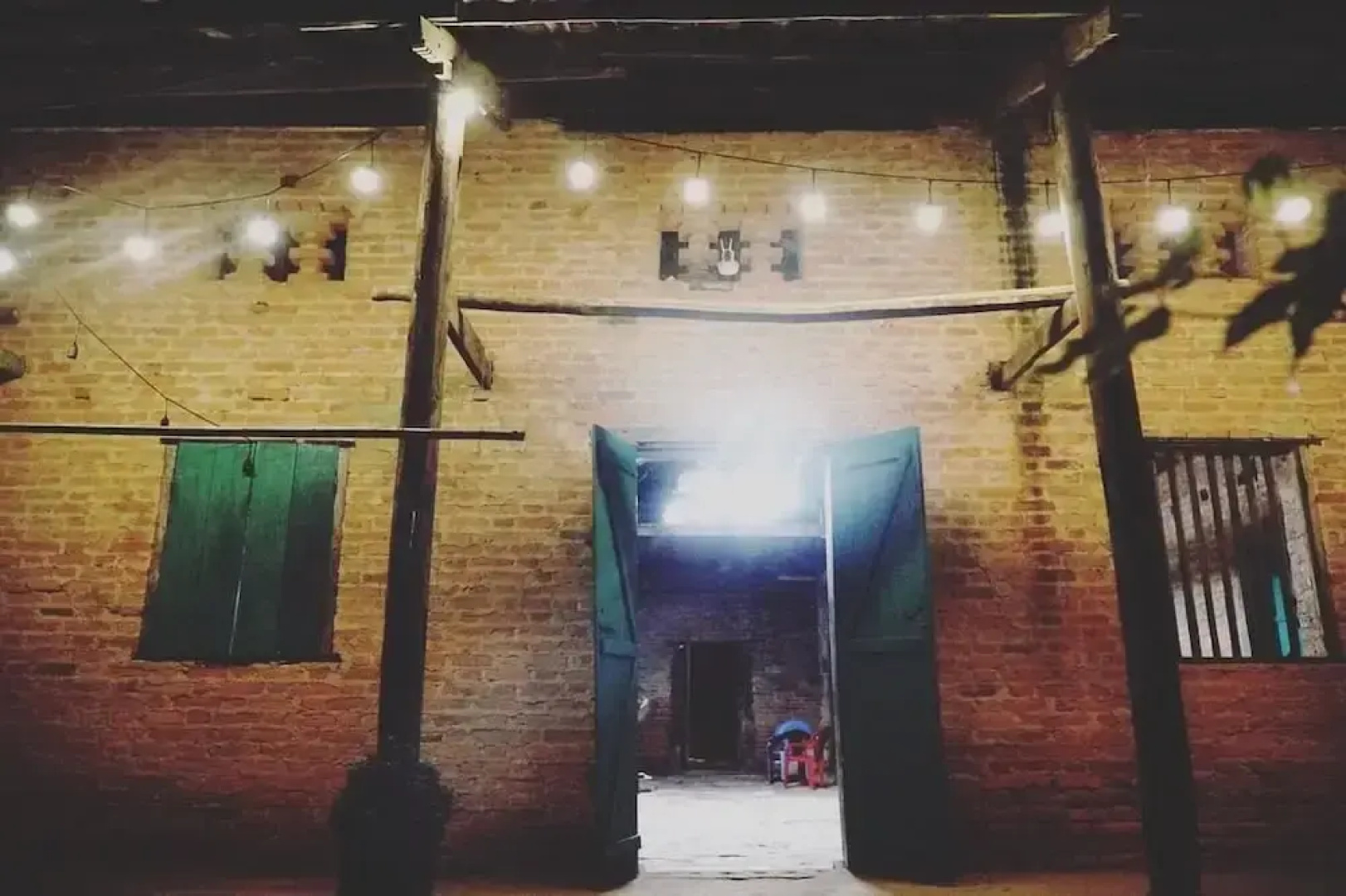 Green Door Ban Gioc - Hostel