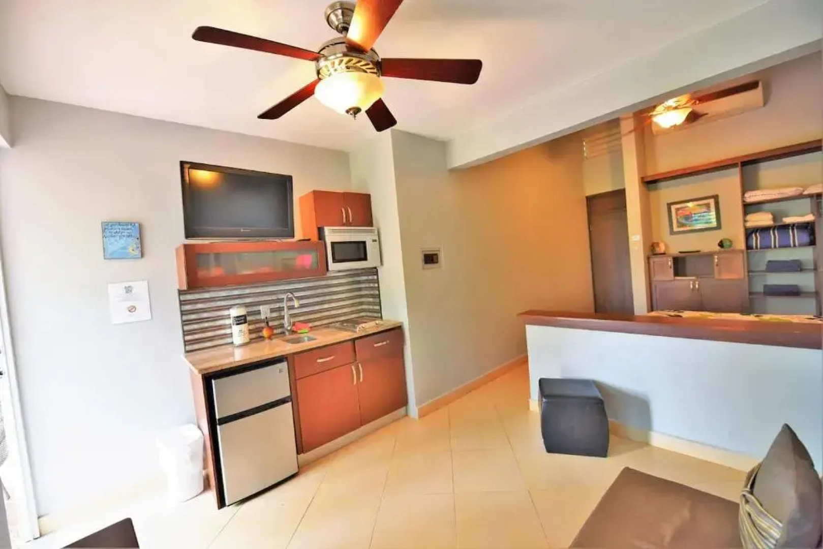 Isabela Villa Bonita - Vacation & Event Venue Sleeps 50!