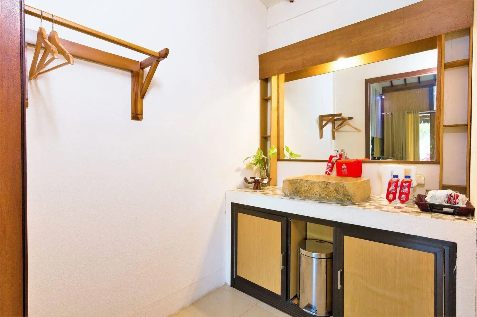 ZEN Rooms Lombok Raya Senggigi