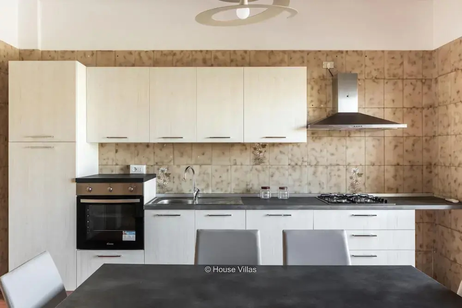 Peony Apartment in Noto