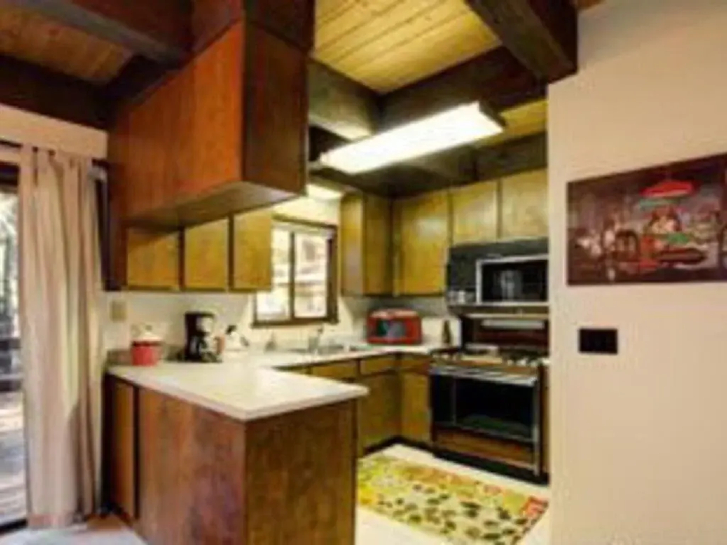 Tahoe Vista Lodge by RedAwning