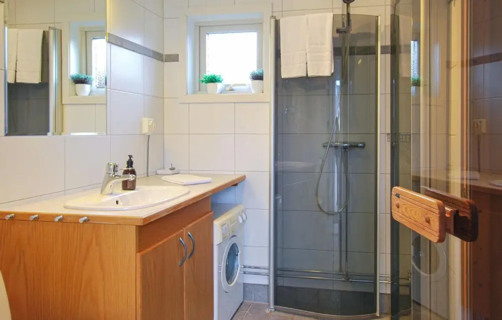 Beautiful Home in Borgholm With 5 Bedrooms, Sauna and Wifi