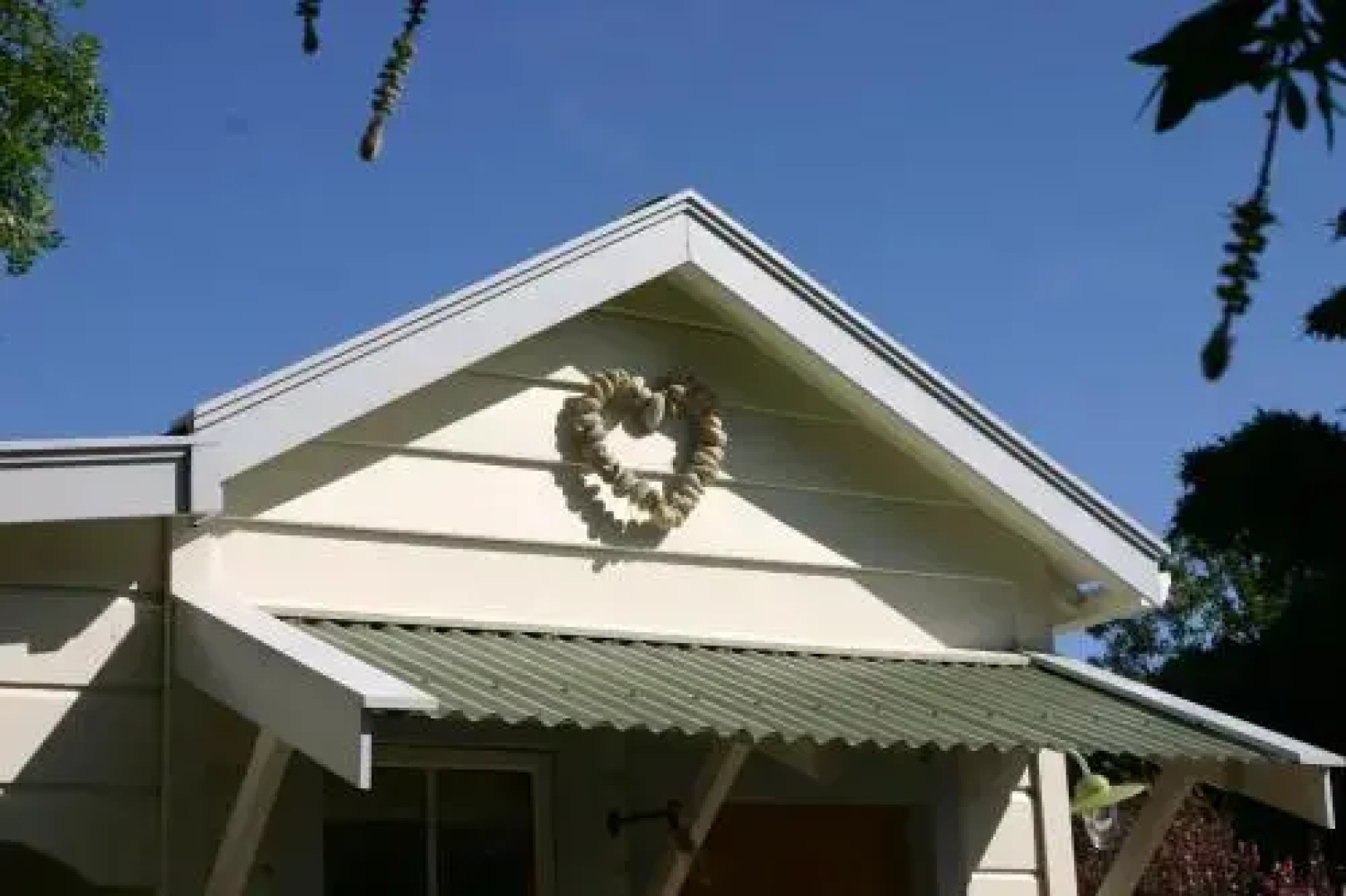 Bluff Hill Bed & Breakfast