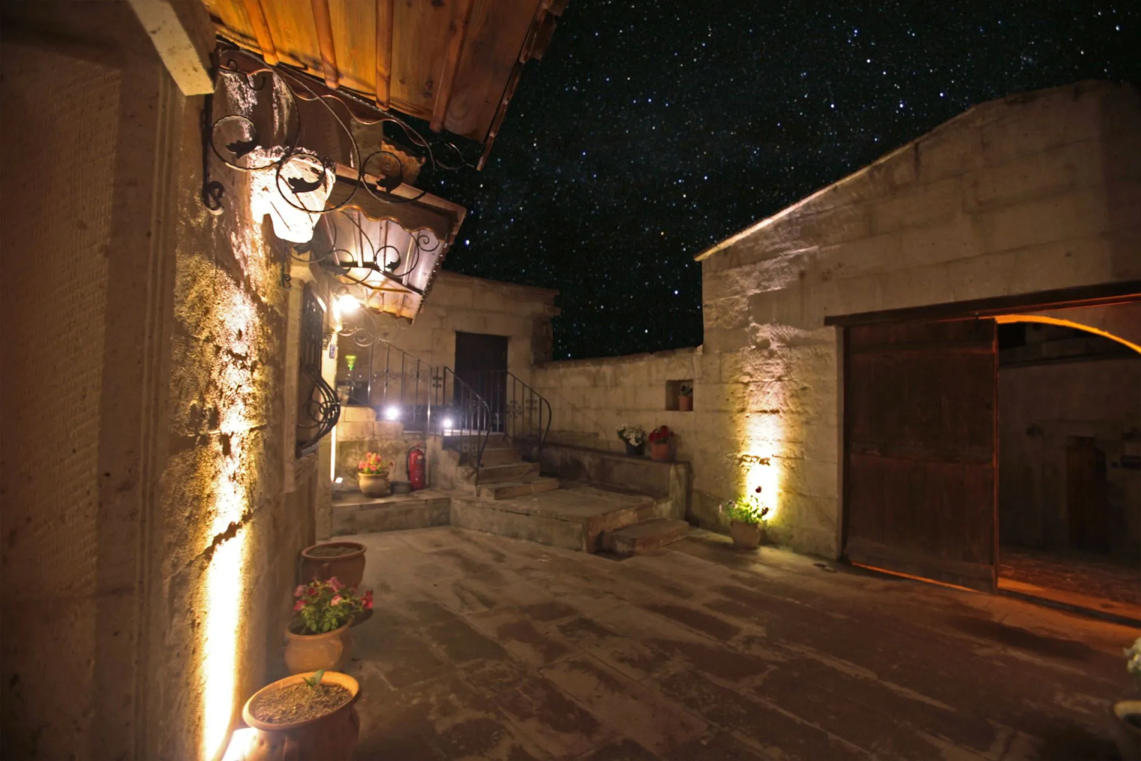 Tulip Cave Suites