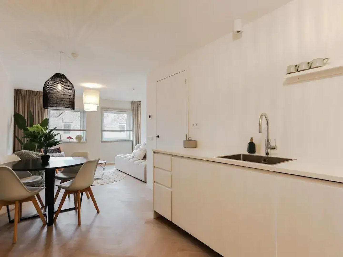 Pleasant Holiday Home in Vrouwenpolder With Garden