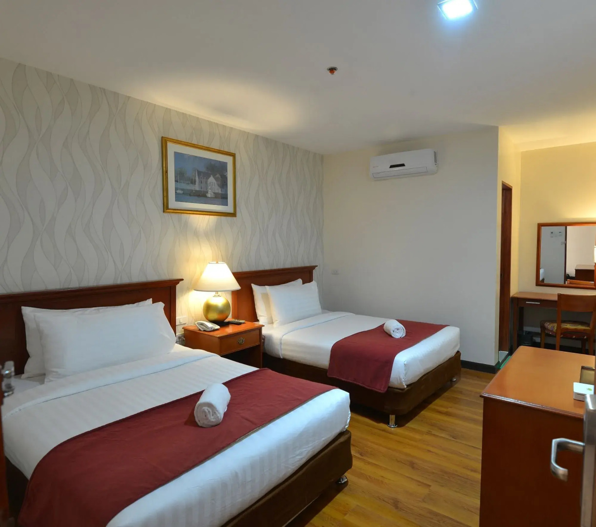 Royal Suites Condotel
