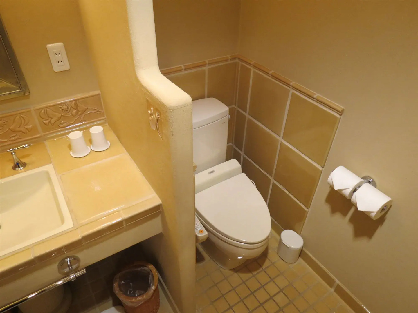 Poppy Springs Resort & Spa