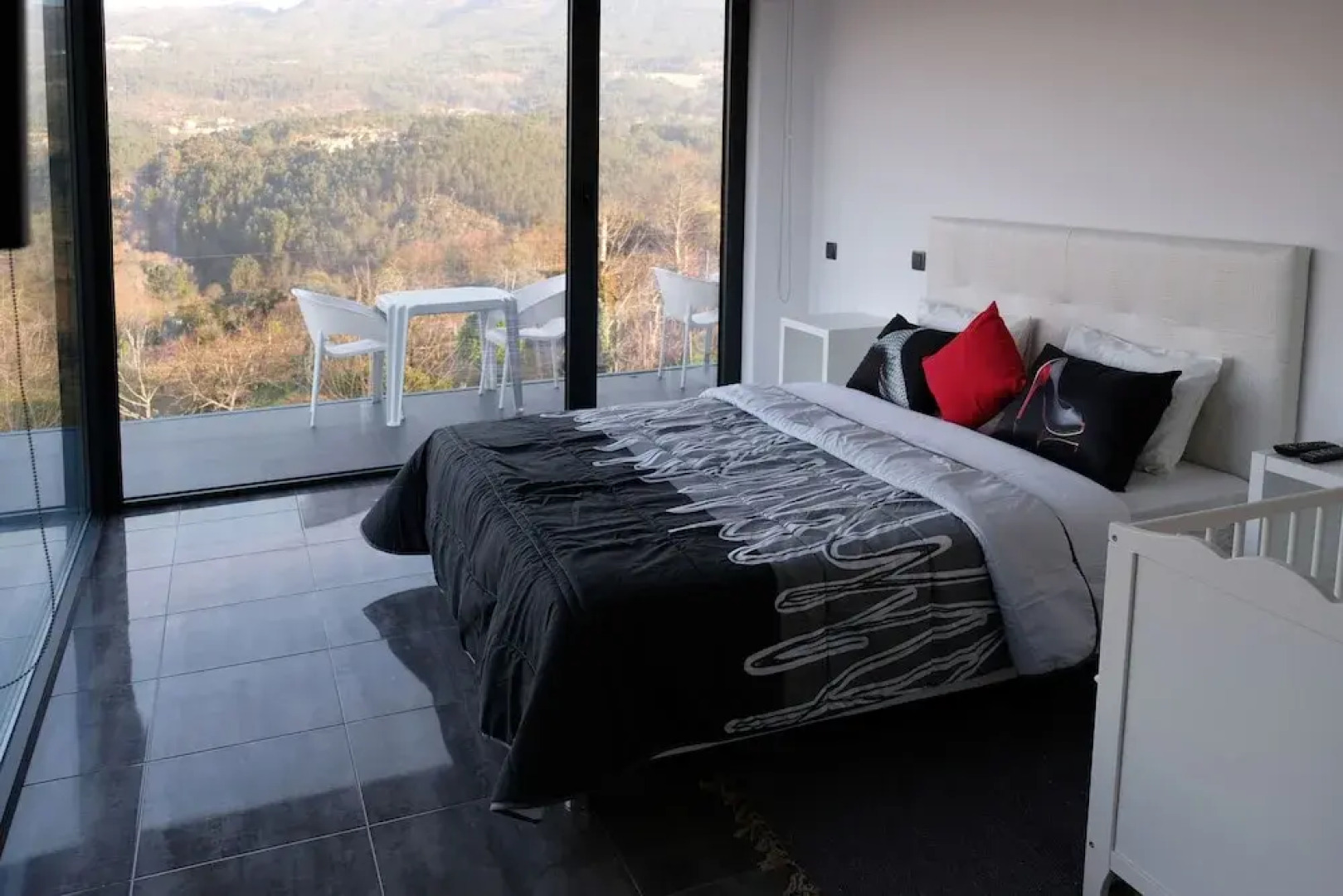 Lovely Design 4-bed Villa in Canedo de Basto