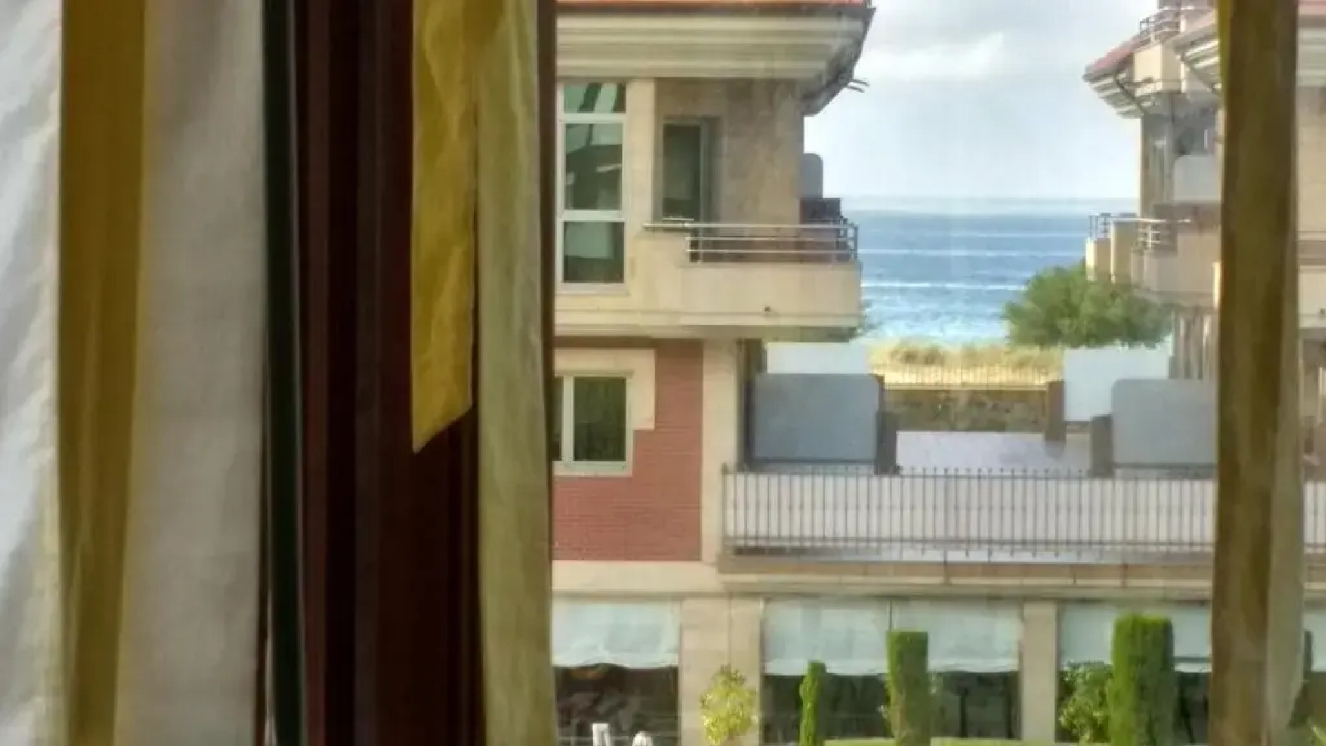 Cómodo Apt 40m playa .