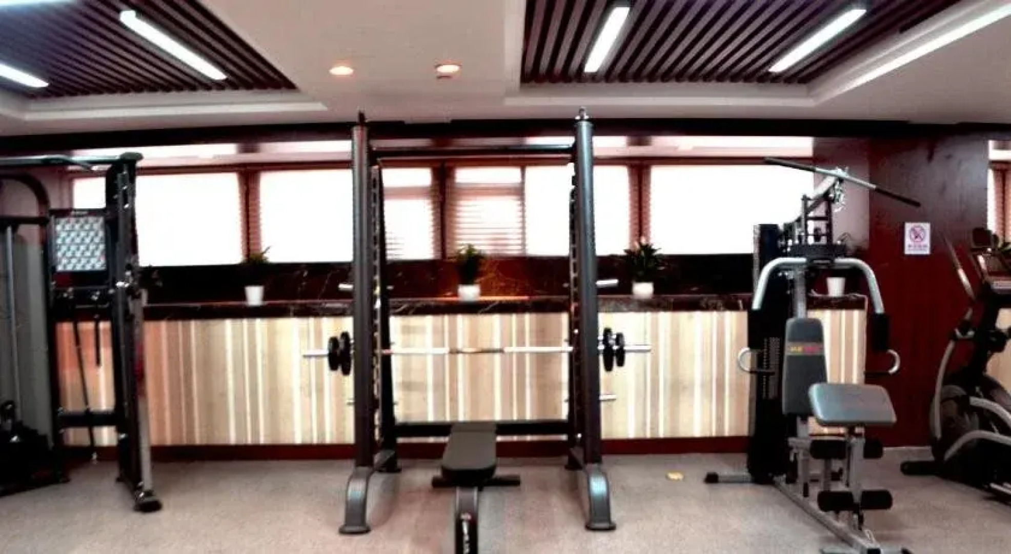 Hong Shan International Hotel