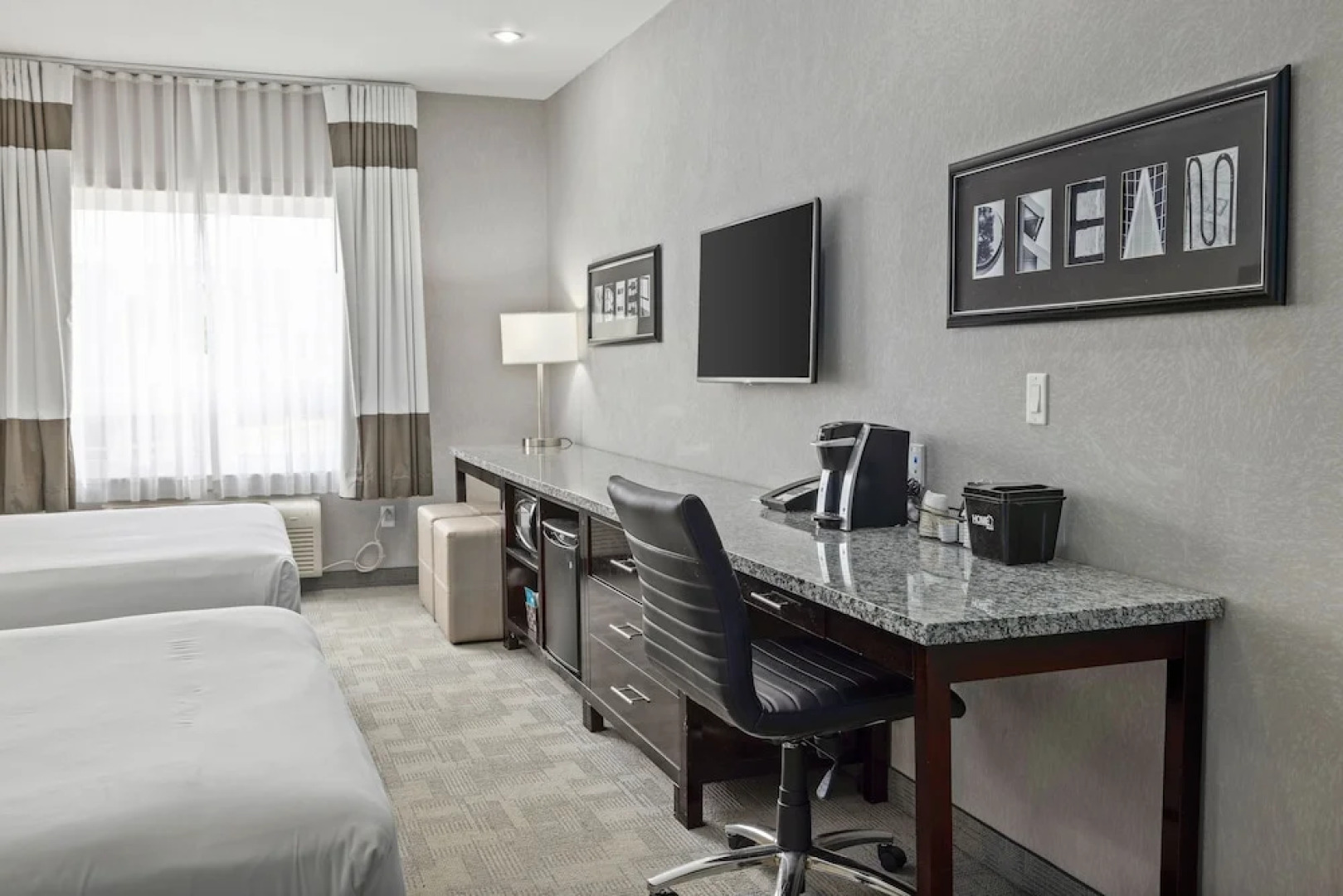Home Inn and Suites Regina Airport
