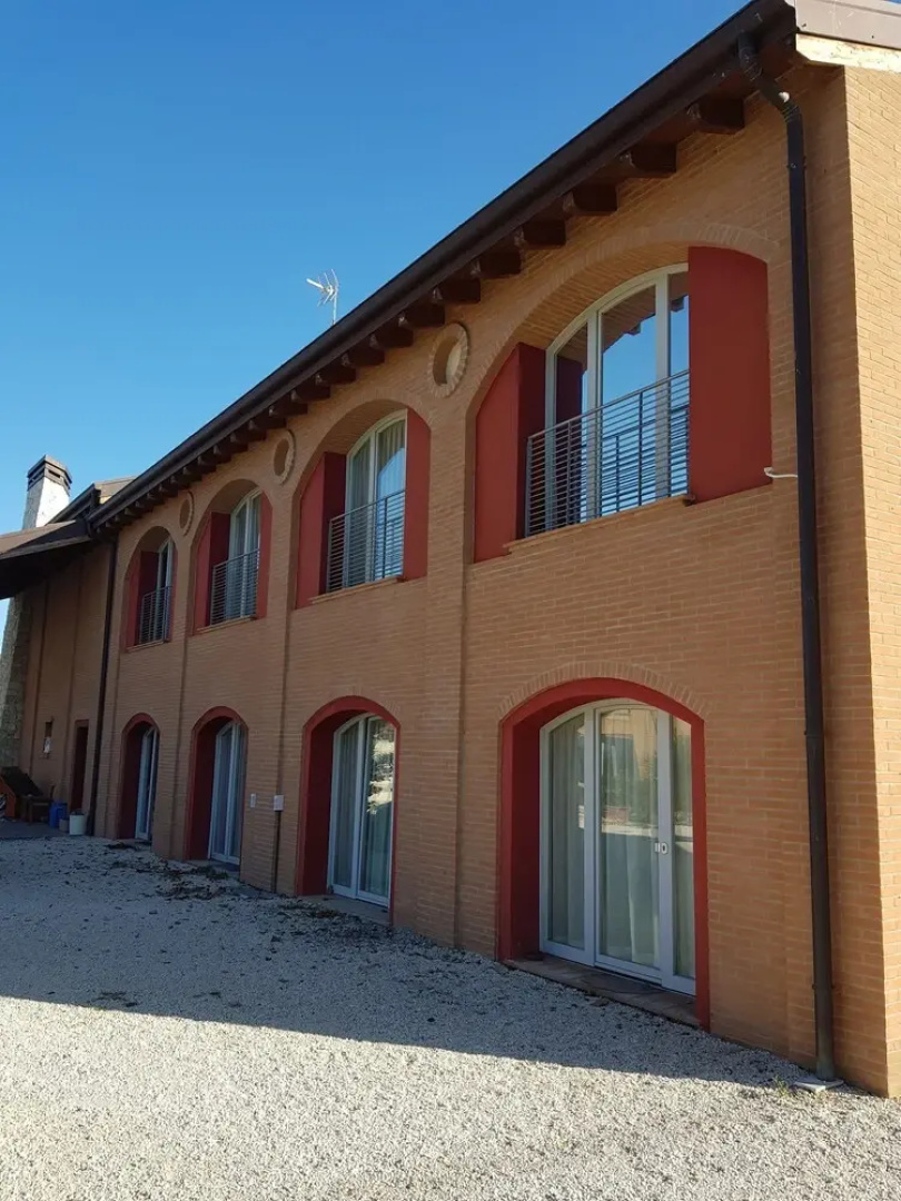 B&B Commanderia