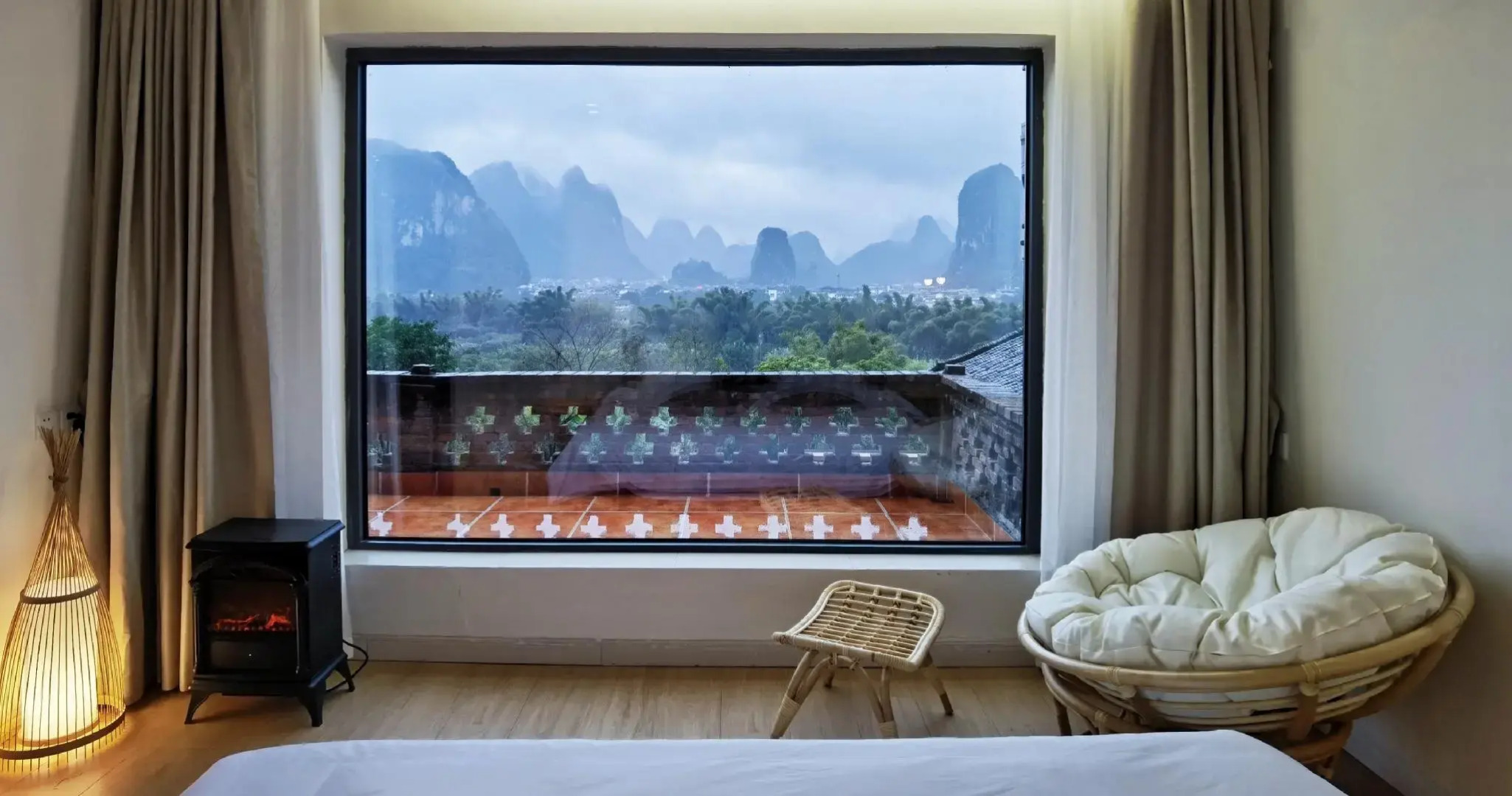 Riverside Retreat Hotel