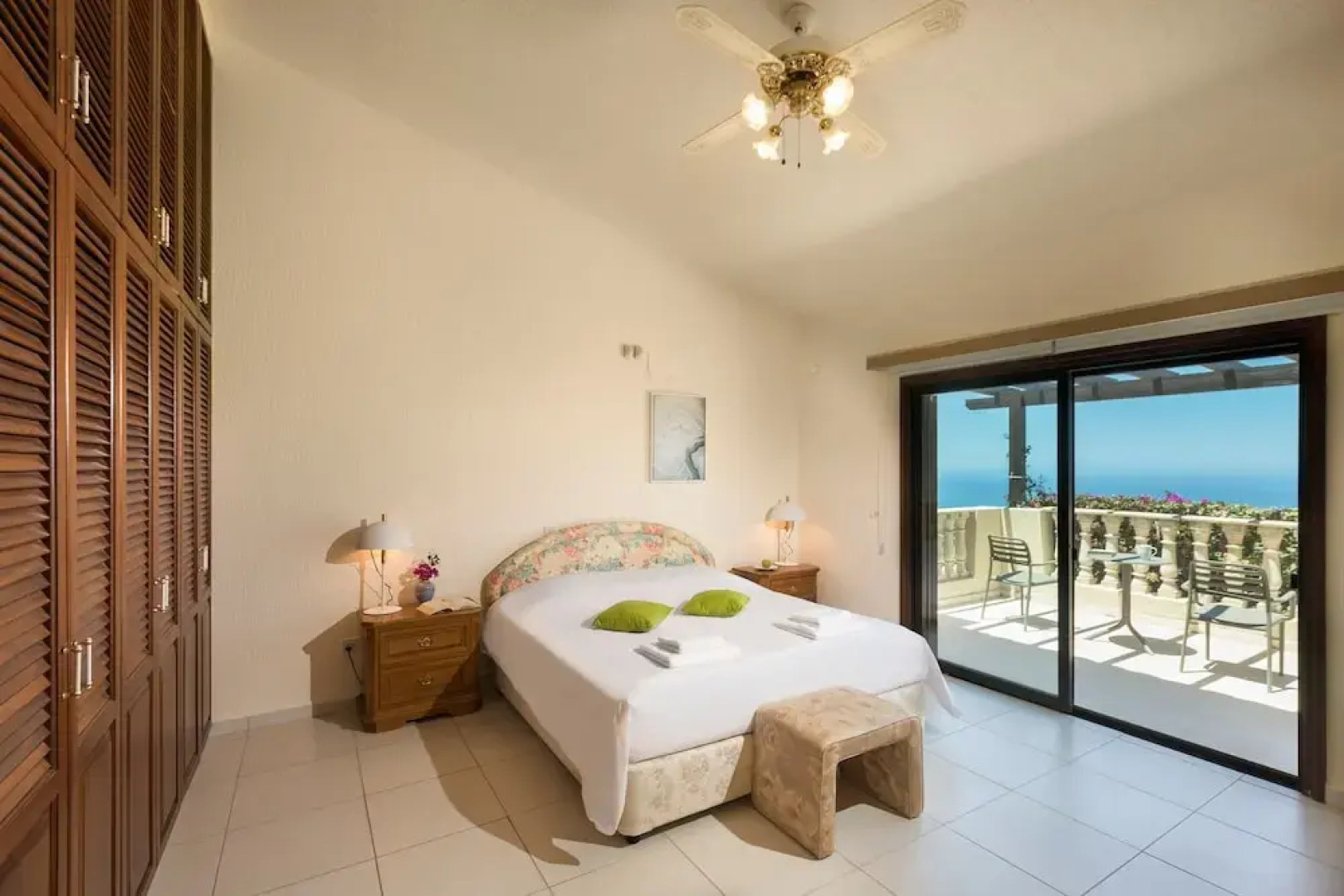 Resitour - Kamares Village