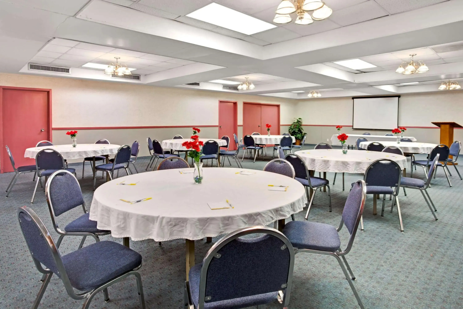 Days Inn by Wyndham Livonia/Canton/Detroit
