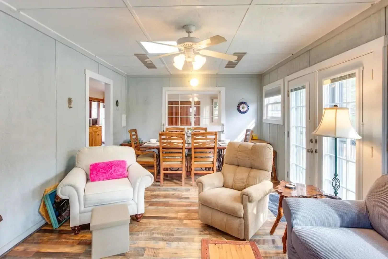 Dog-friendly Newland Cabin w/ Deck + Lake Access!