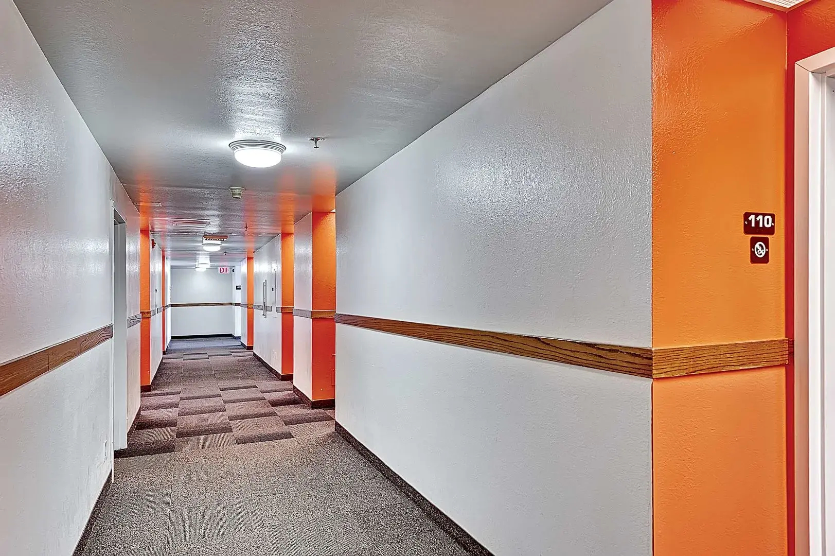 Motel 6 Glenview, IL - Chicago North