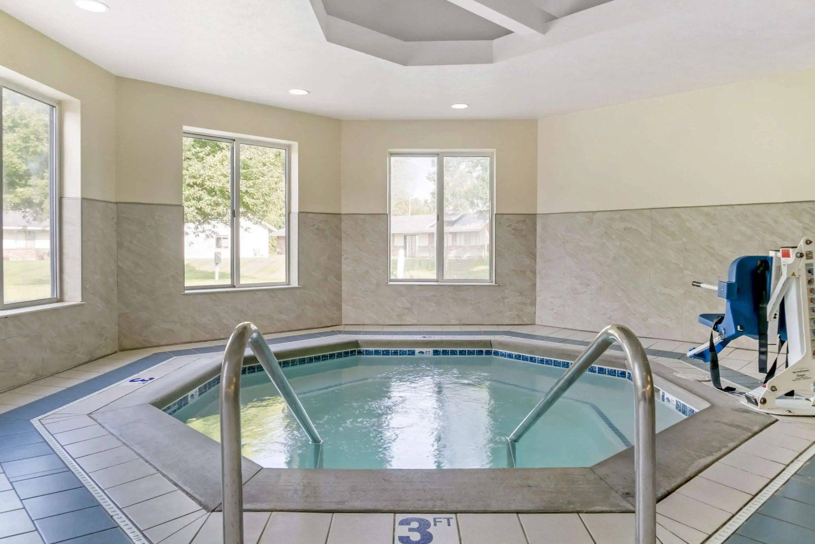 Best Western Beacon Inn