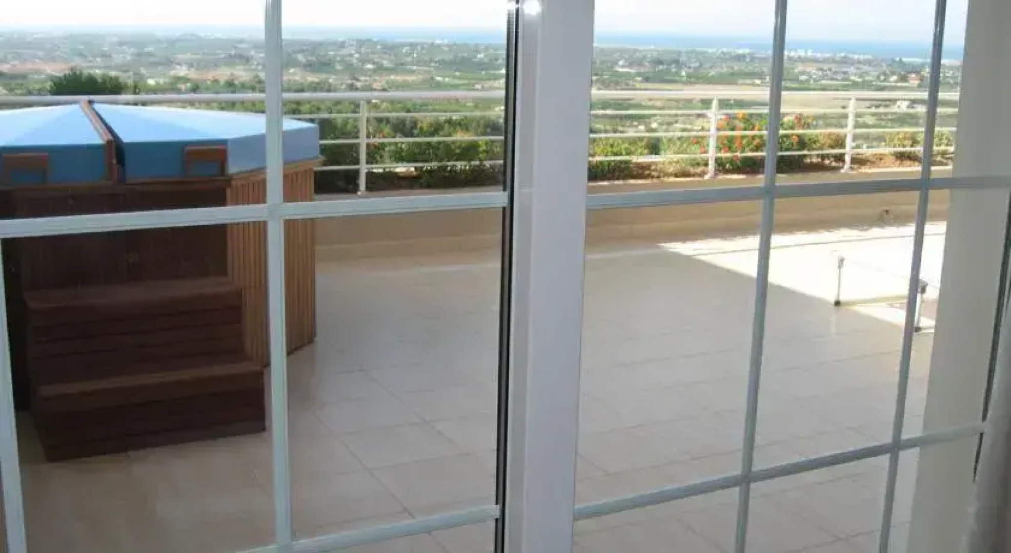 Luxury Golf Penthouse