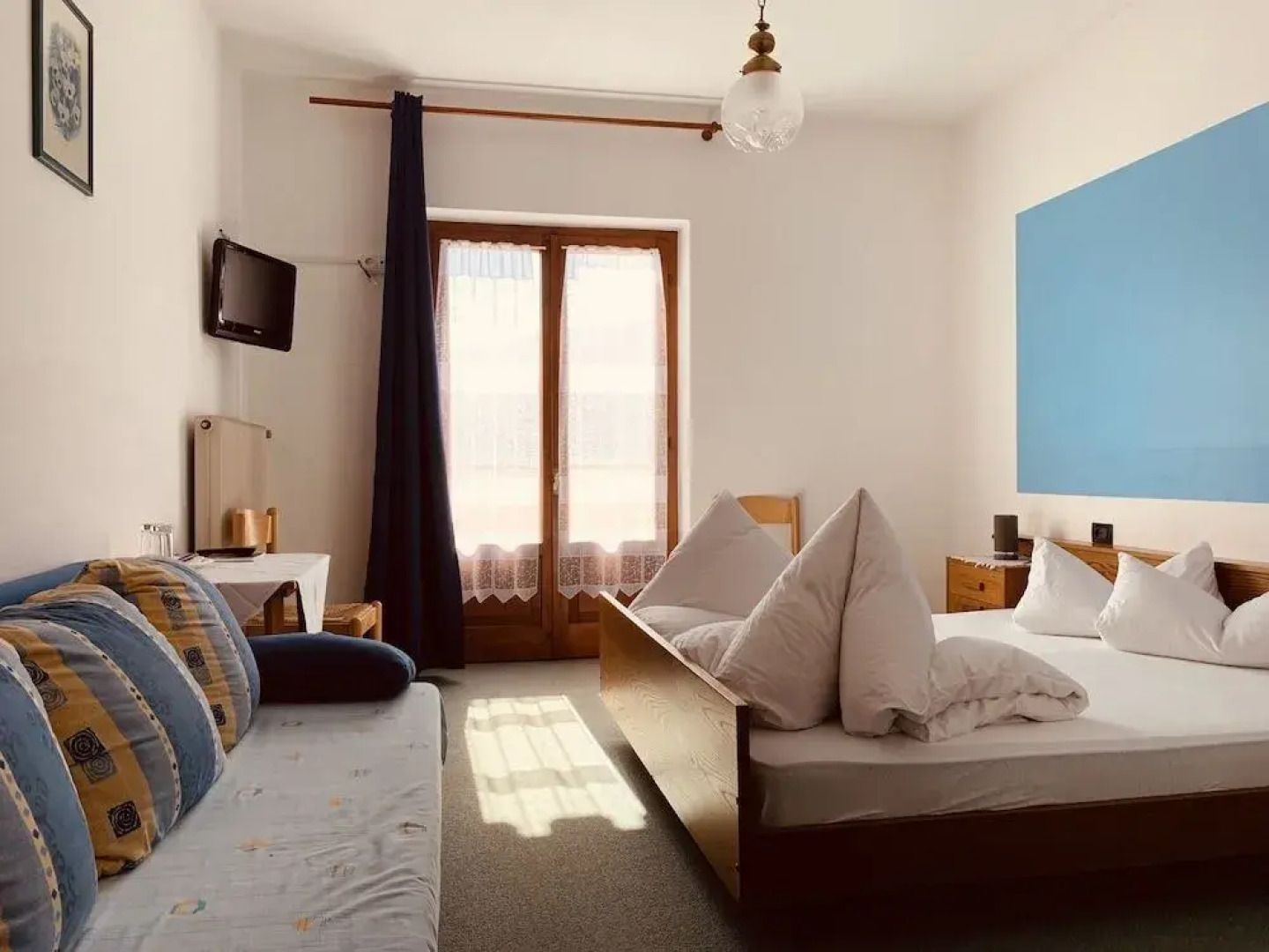 Laugen Cafè, Pizza, B&B