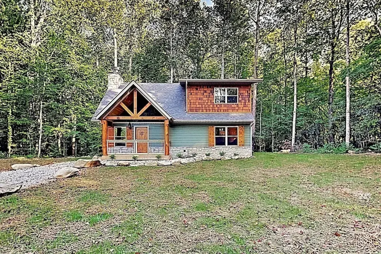 New Listing! All-suite - 1.5 Acres & Hot Tub 2 Bedroom Home