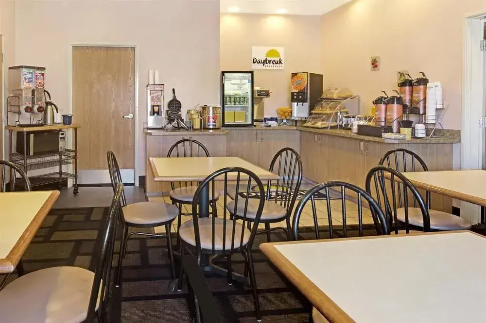 Days Inn & Suites Castle Rock