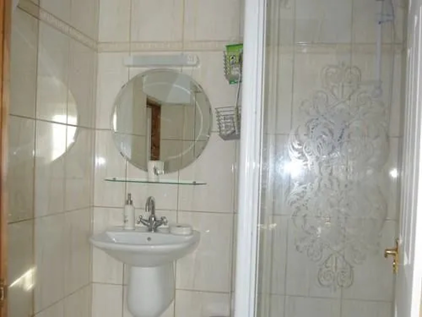 Limpert Bay Guest House