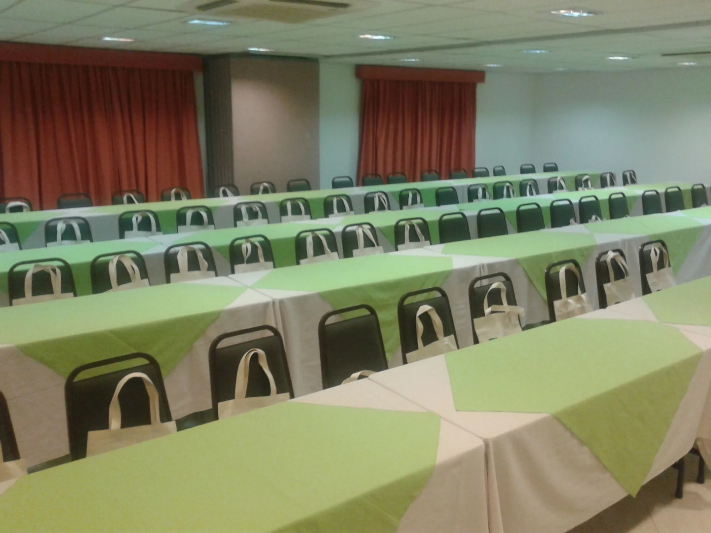 Harbor Self Graciosa Hotel