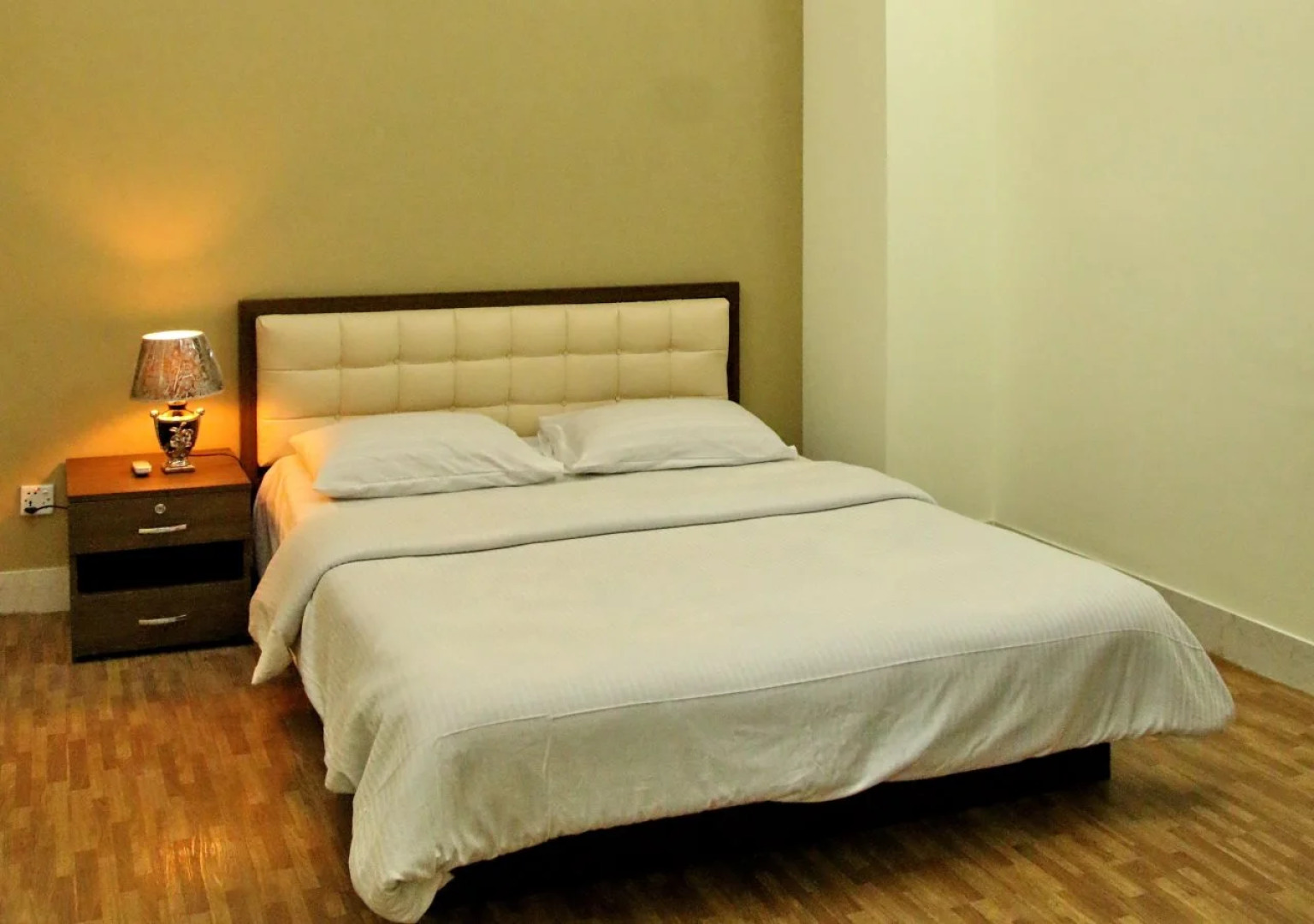 Richmond Hotel & Apartments