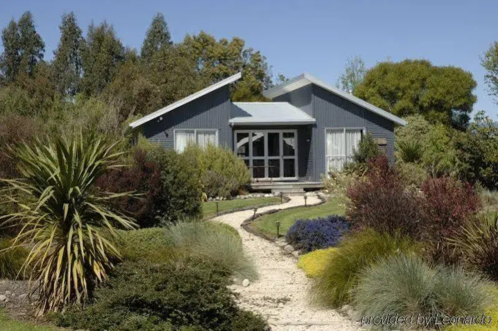 The Claremont Motels & Apartments