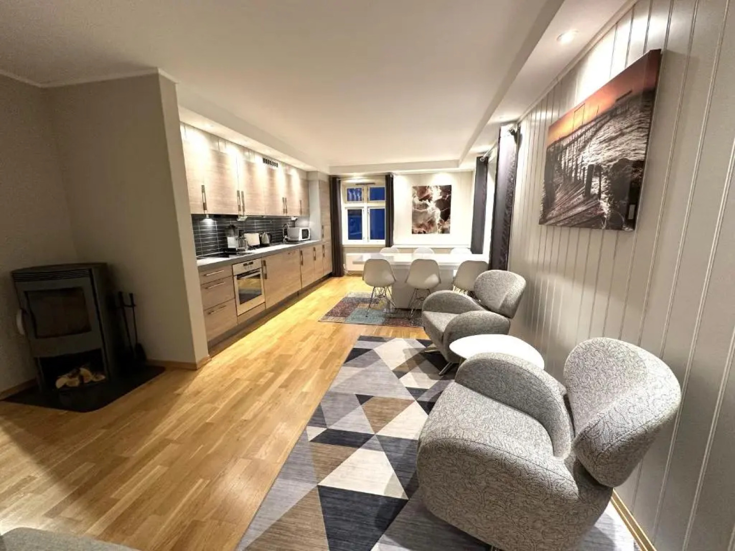 Stetind - Modern apartment with free parking