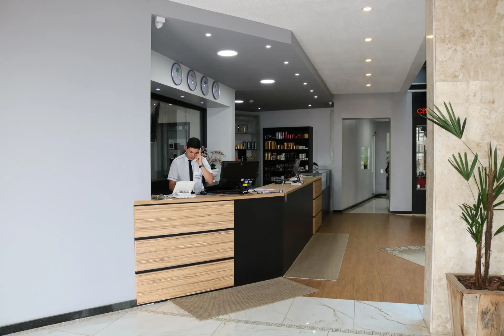 Riellis Center Hotel