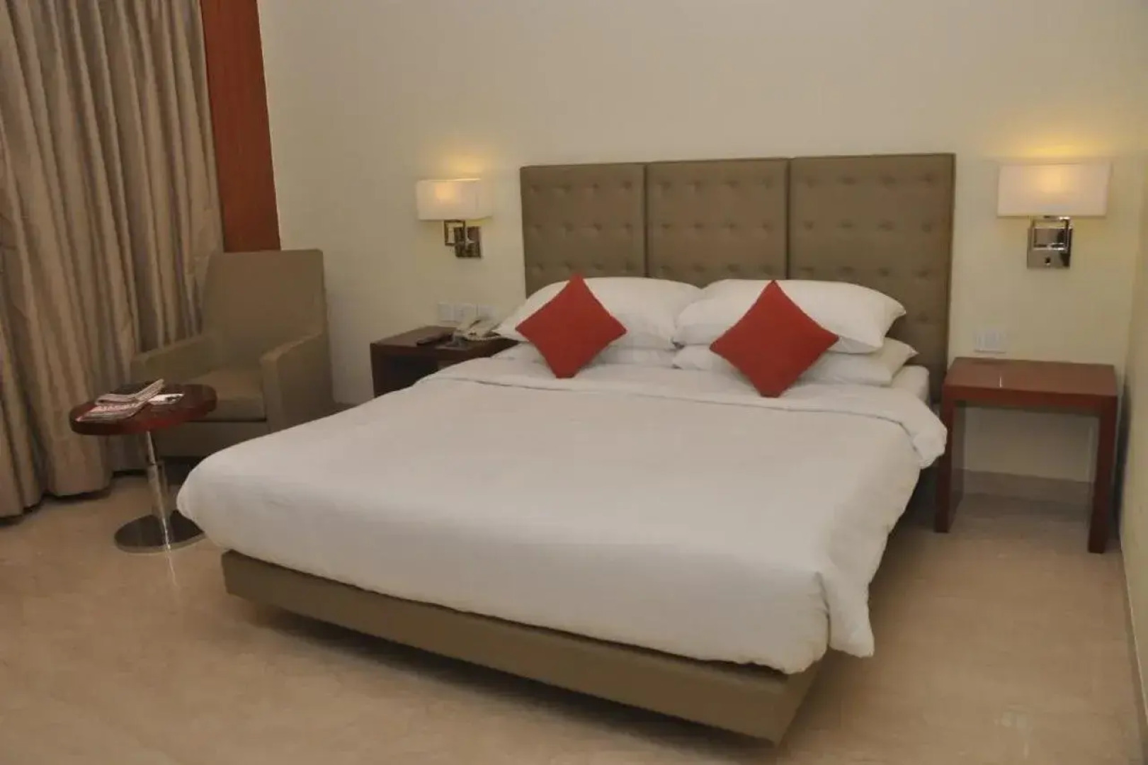 The Hans Hotel New Delhi