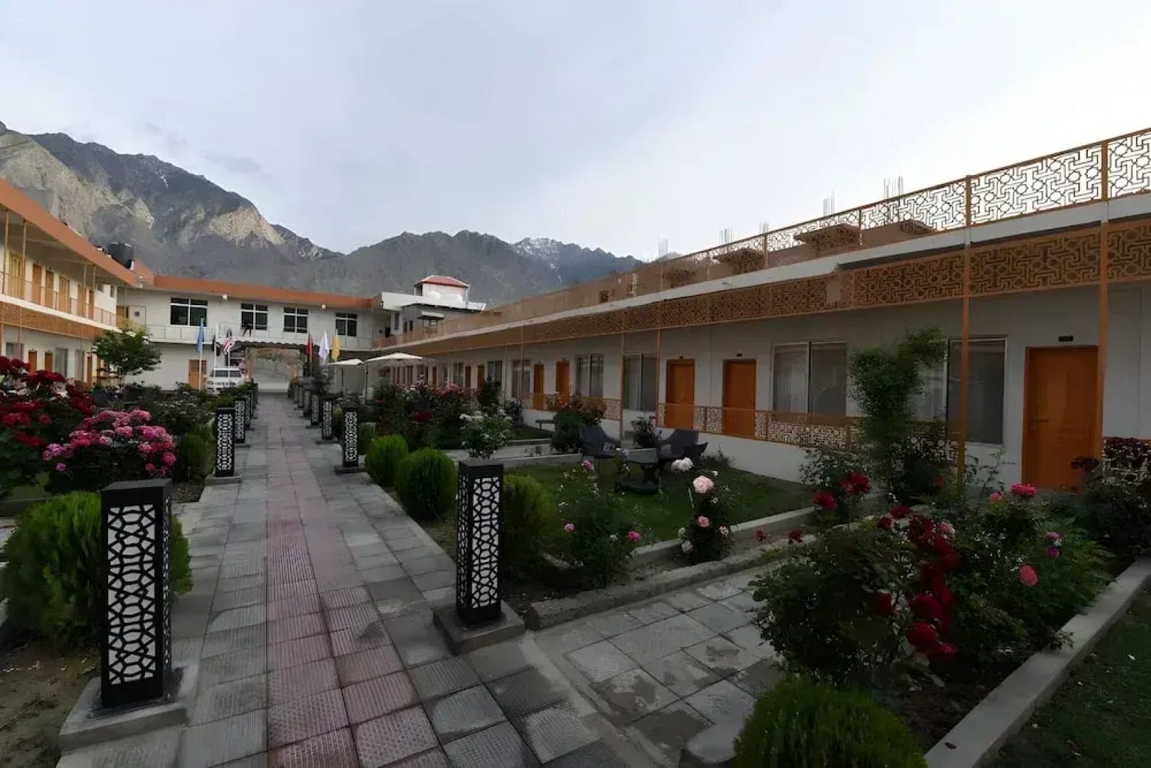 Al Noor Starlet Hotel