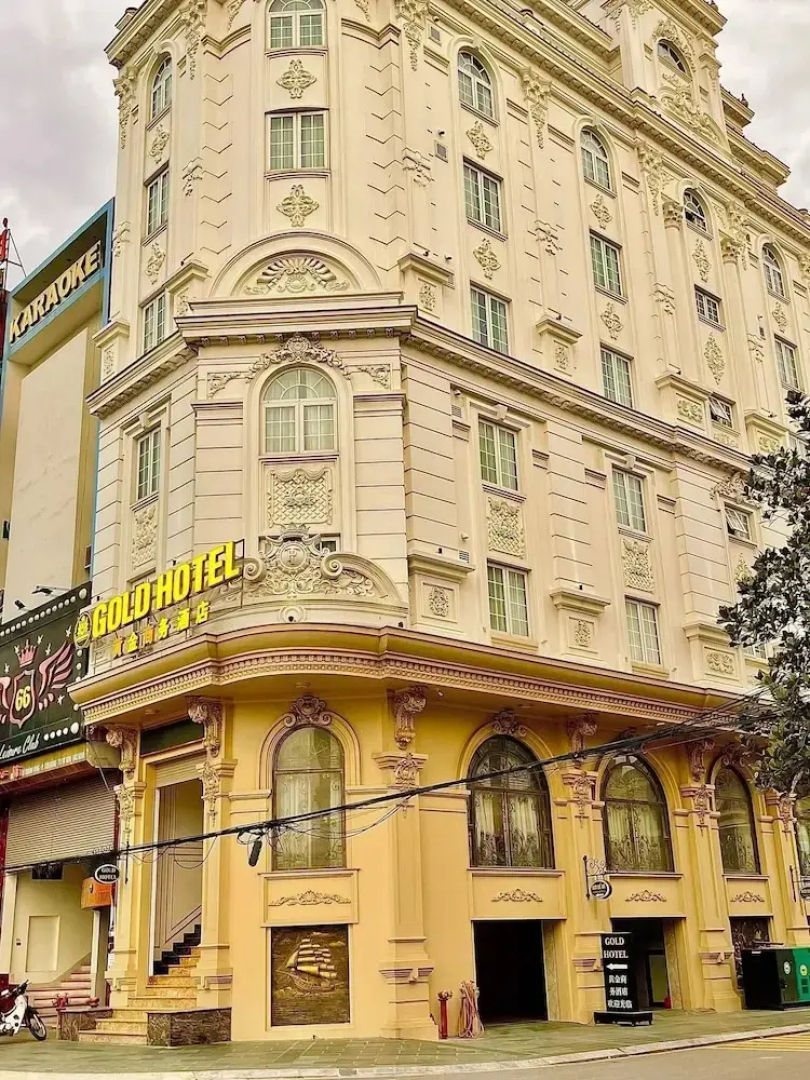 Gold Hotel Luxury