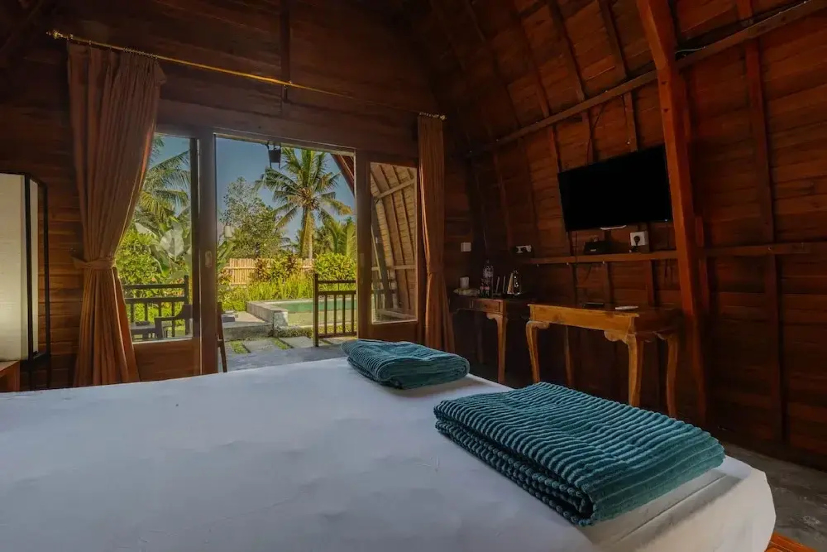 Kubu Selat Villa and Glamping